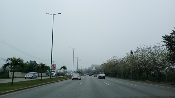 viaducto en avenida de la Industria
