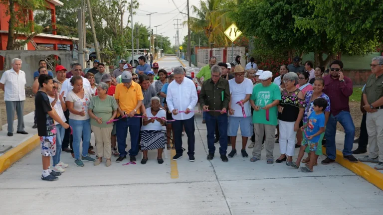 Continúa Altamira fortaleciendo infraestructura vial en la zona rural
