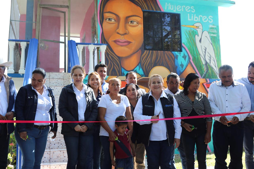 Inaugura Alma Laura Amparán Ciudad Mural Altamira. Valorando la identidad y  el sentido de pertenencia, la alcaldesa Alma Laura Amparán Cruz, acompañada  de directivos del Colectivo Tomate y representantes de la empresa